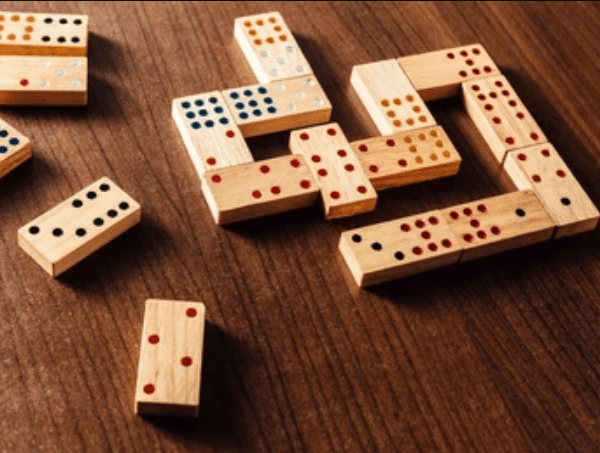 trik bermain domino